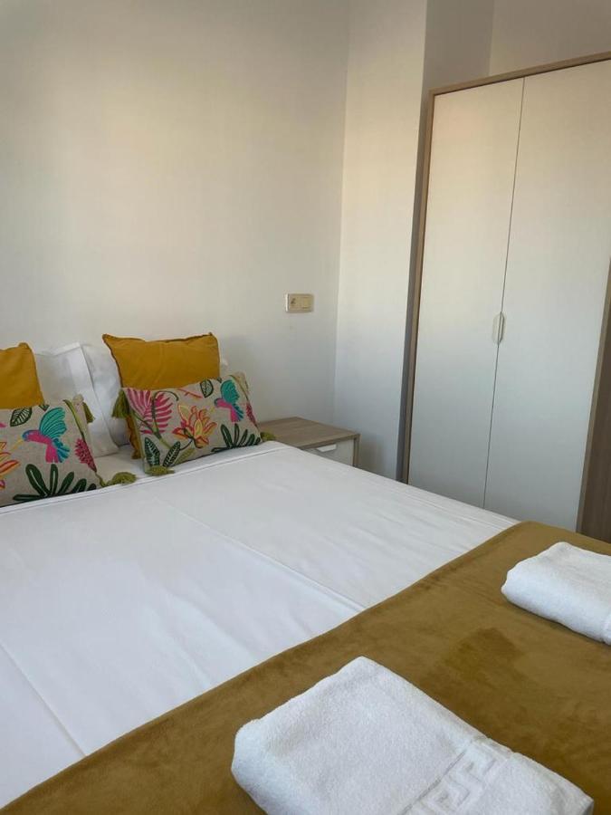 Atico Moderno Con Terraza Privada En Malaga Centro Málaga Exteriör bild
